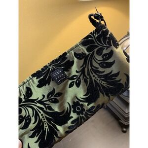 1154 LILL STUDIO GREEN BLACK VELVET ZIPPERED 8 BY 4 POUCH NWT
